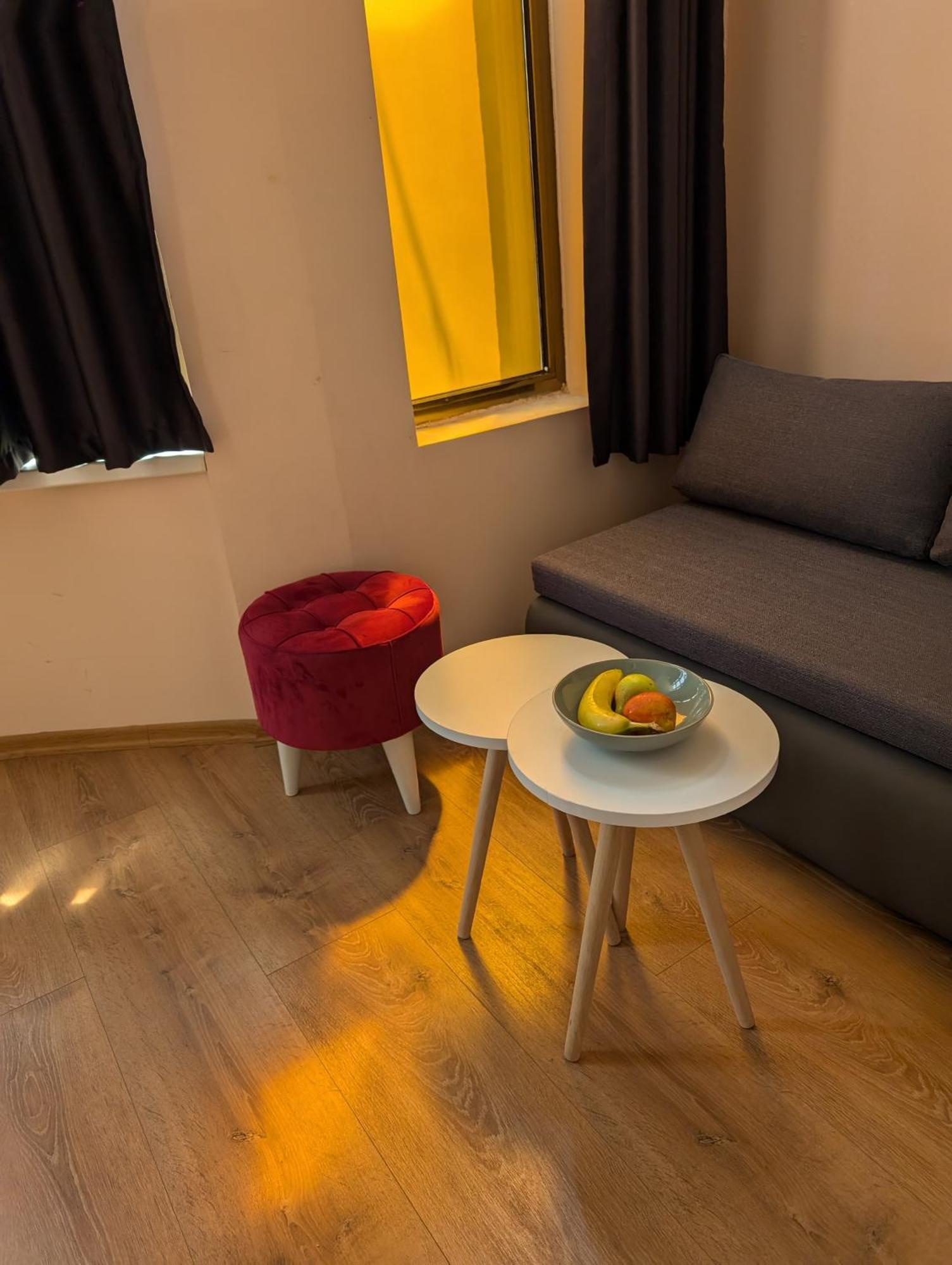 Easy Apartments Kumanovo Bagian luar foto