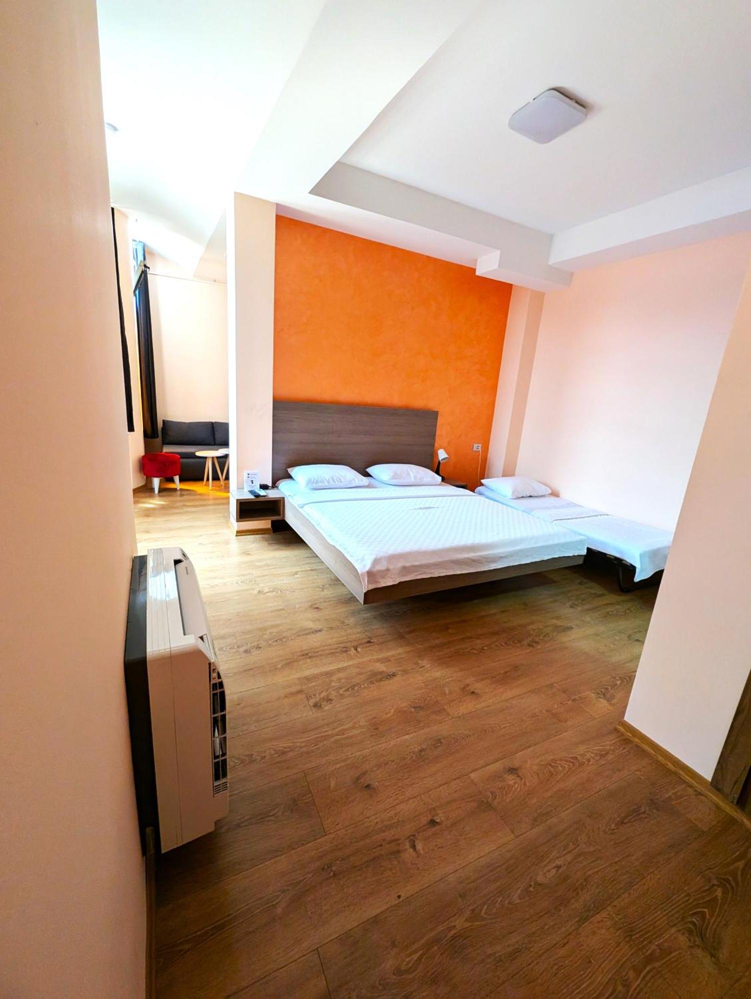 Easy Apartments Kumanovo Bagian luar foto